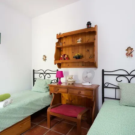 Homelike Rustic House *